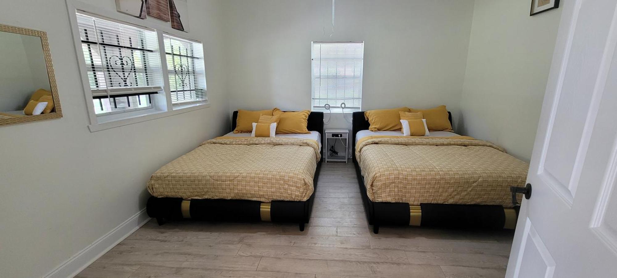 Large, Central, Lovely & Cozy 4Bed/2Bath - House By Everbank Stadium Jacksonville Ngoại thất bức ảnh