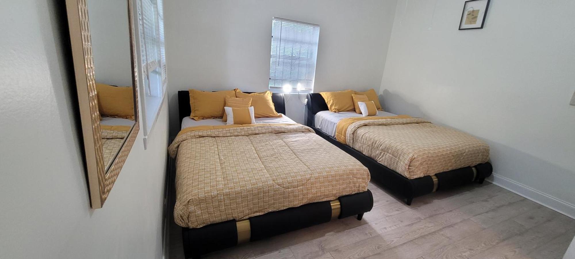 Large, Central, Lovely & Cozy 4Bed/2Bath - House By Everbank Stadium Jacksonville Ngoại thất bức ảnh
