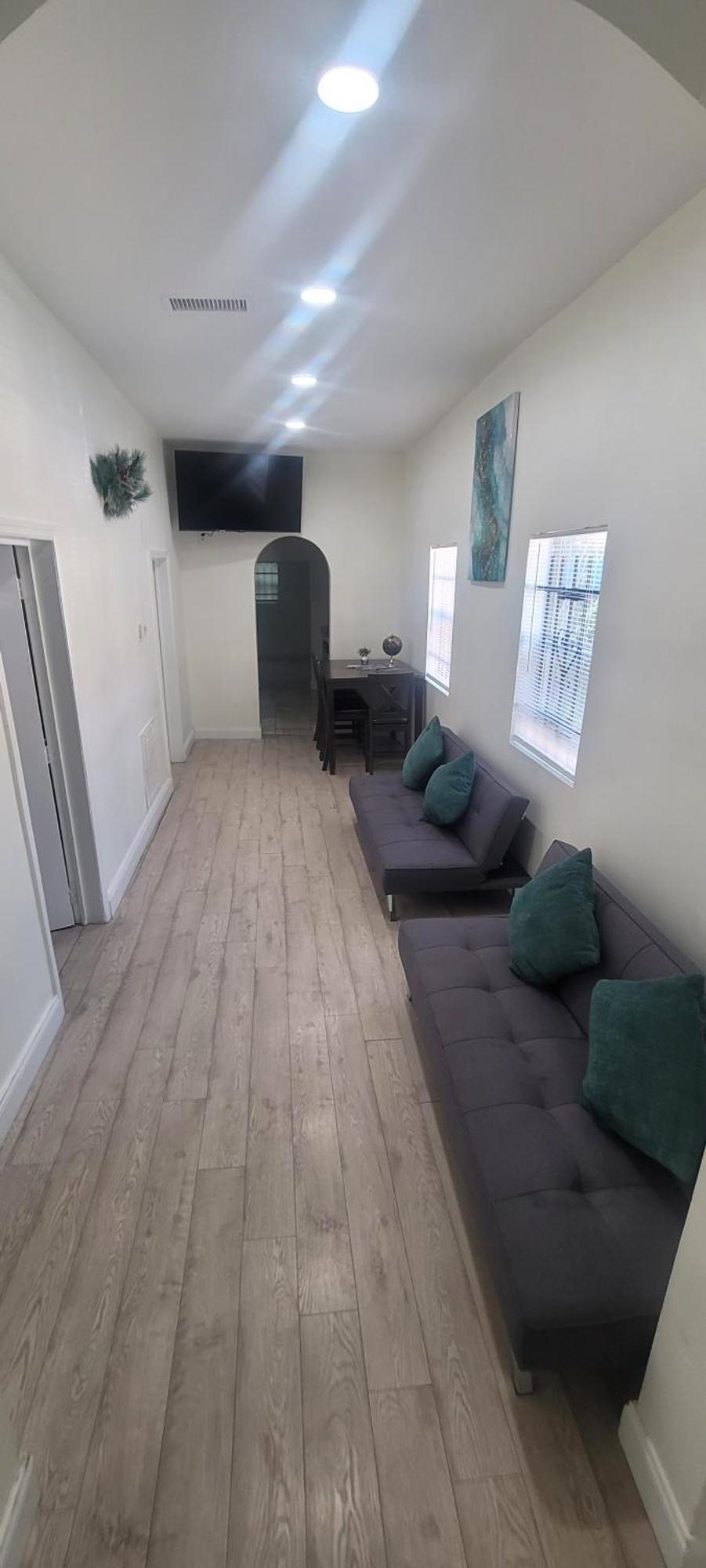 Large, Central, Lovely & Cozy 4Bed/2Bath - House By Everbank Stadium Jacksonville Ngoại thất bức ảnh