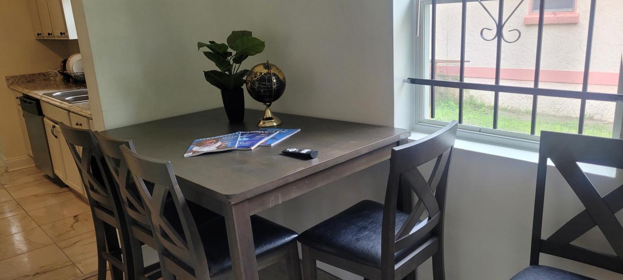 Large, Central, Lovely & Cozy 4Bed/2Bath - House By Everbank Stadium Jacksonville Ngoại thất bức ảnh