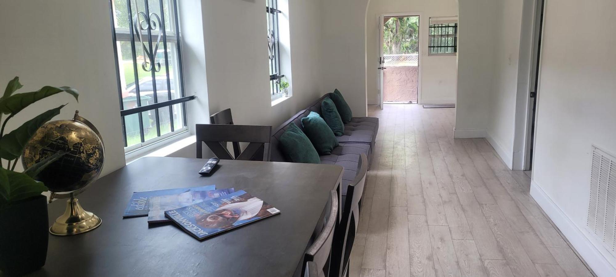 Large, Central, Lovely & Cozy 4Bed/2Bath - House By Everbank Stadium Jacksonville Ngoại thất bức ảnh